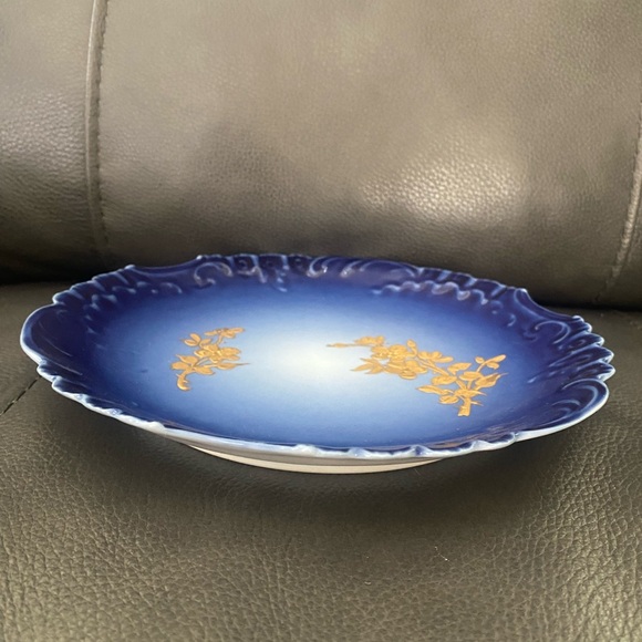 Antique Blue Plate with Gold Hand Painted Design Jean Pouyat in Limoges, France. - Picture 10 of 16